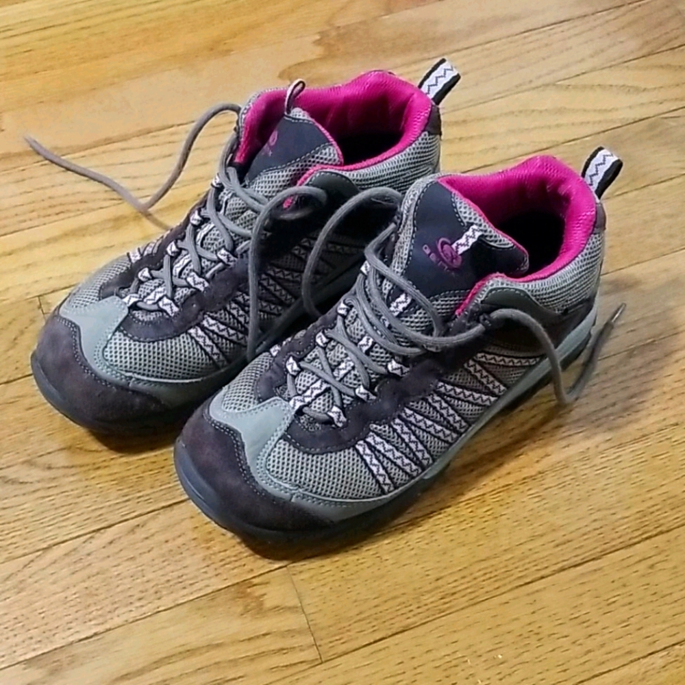 Minimal wear women's hiking boots
